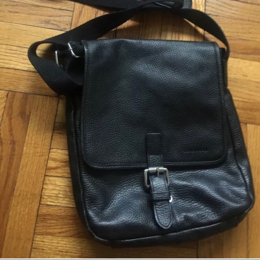 COLE HAAN GRAIN LEATHER MESSENGER CROSSBODY Bag